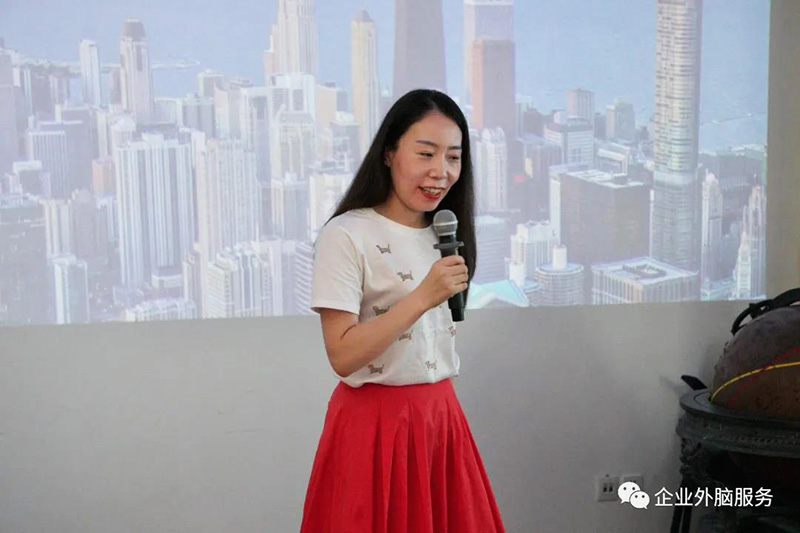 7月31日南方略咨詢高級副總裁姜巖博士“華為領(lǐng)導力”講座取得圓滿成功5